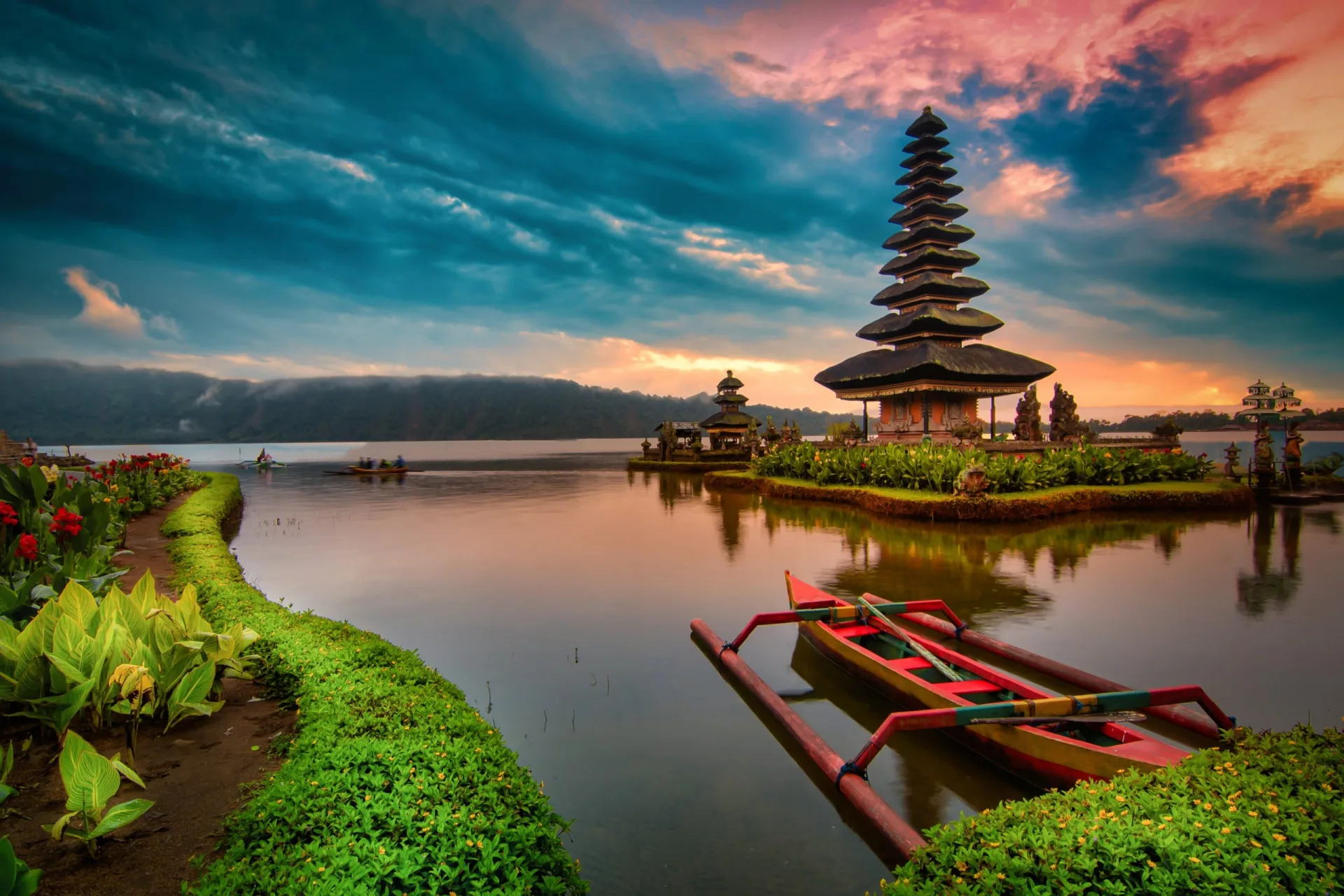 Ulun Danu Beratan & Bedugul Tour — Bali